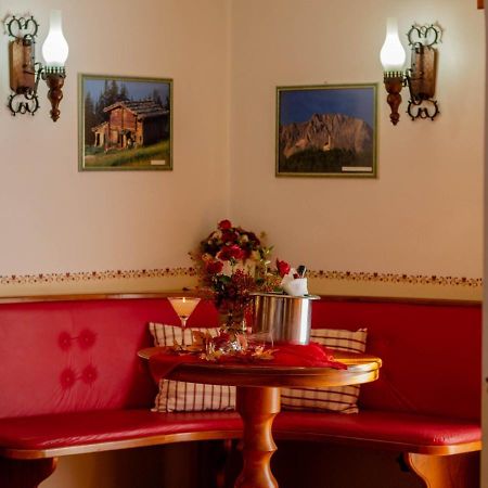 Hotel Tirol Treze Tilias Bagian luar foto