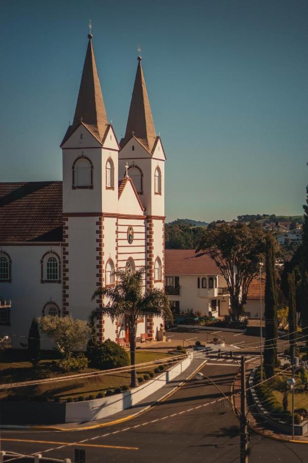 Hotel Tirol Treze Tilias Bagian luar foto