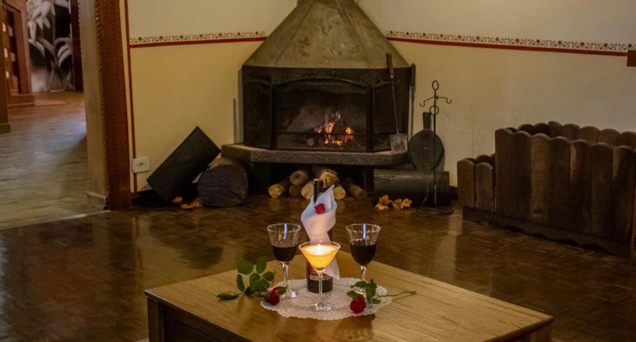 Hotel Tirol Treze Tilias Bagian luar foto