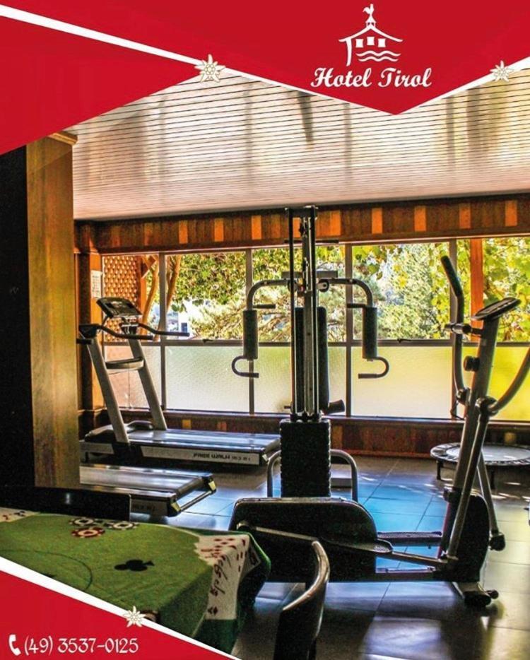 Hotel Tirol Treze Tilias Bagian luar foto