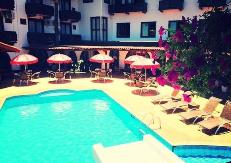 Hotel Tirol Treze Tilias Bagian luar foto