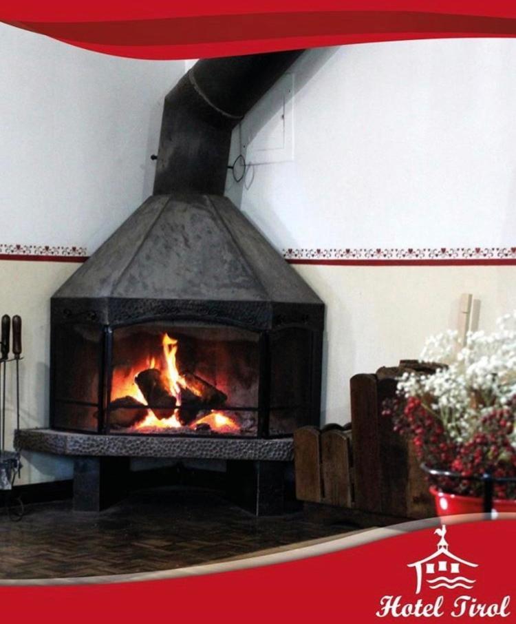 Hotel Tirol Treze Tilias Bagian luar foto