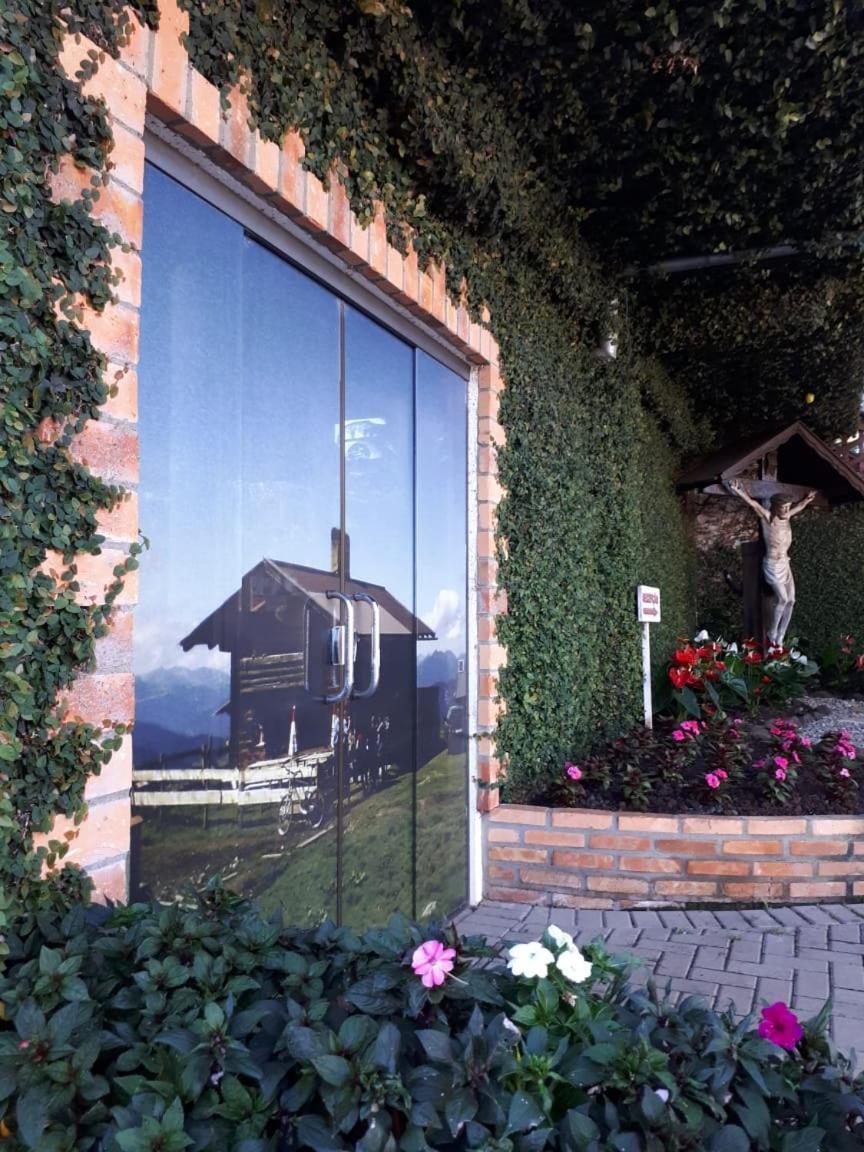 Hotel Tirol Treze Tilias Bagian luar foto